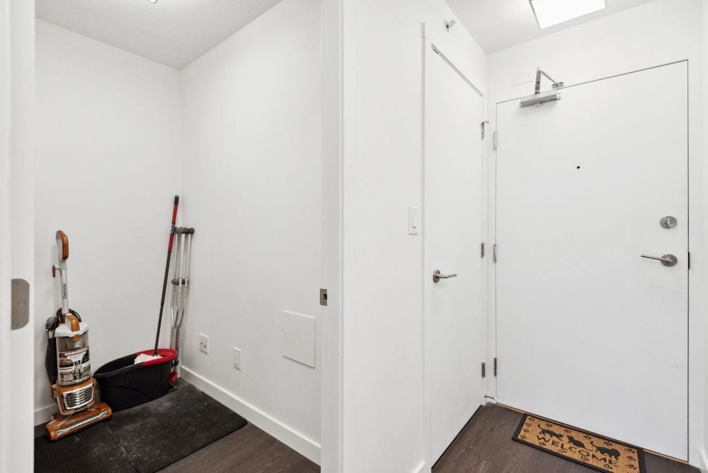 5470 Ormidale St, #518