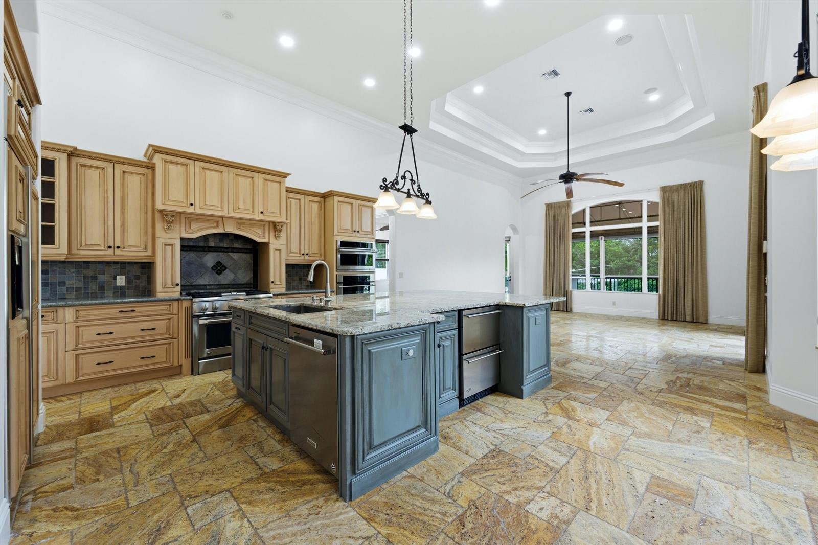  608 Inlet Rd
