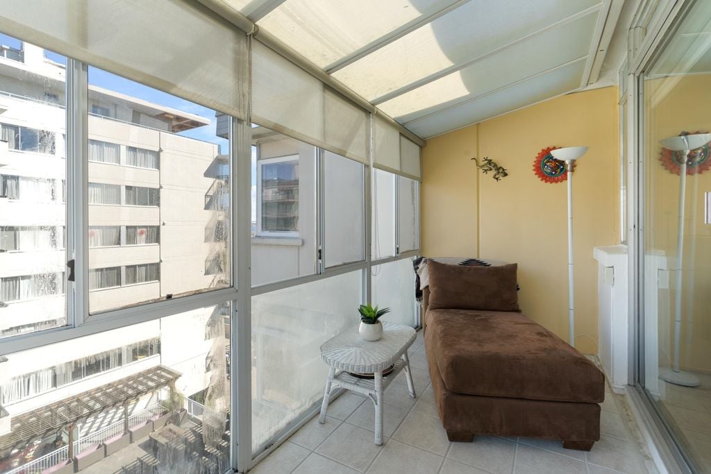 1750 Esquimalt Ave, #504