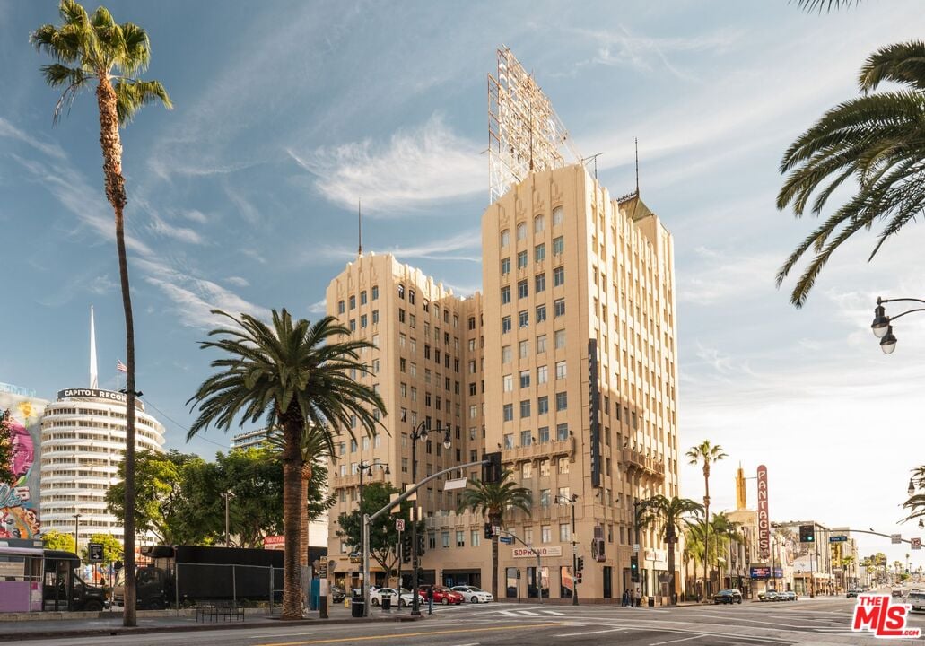 6253 Hollywood Blvd, #402