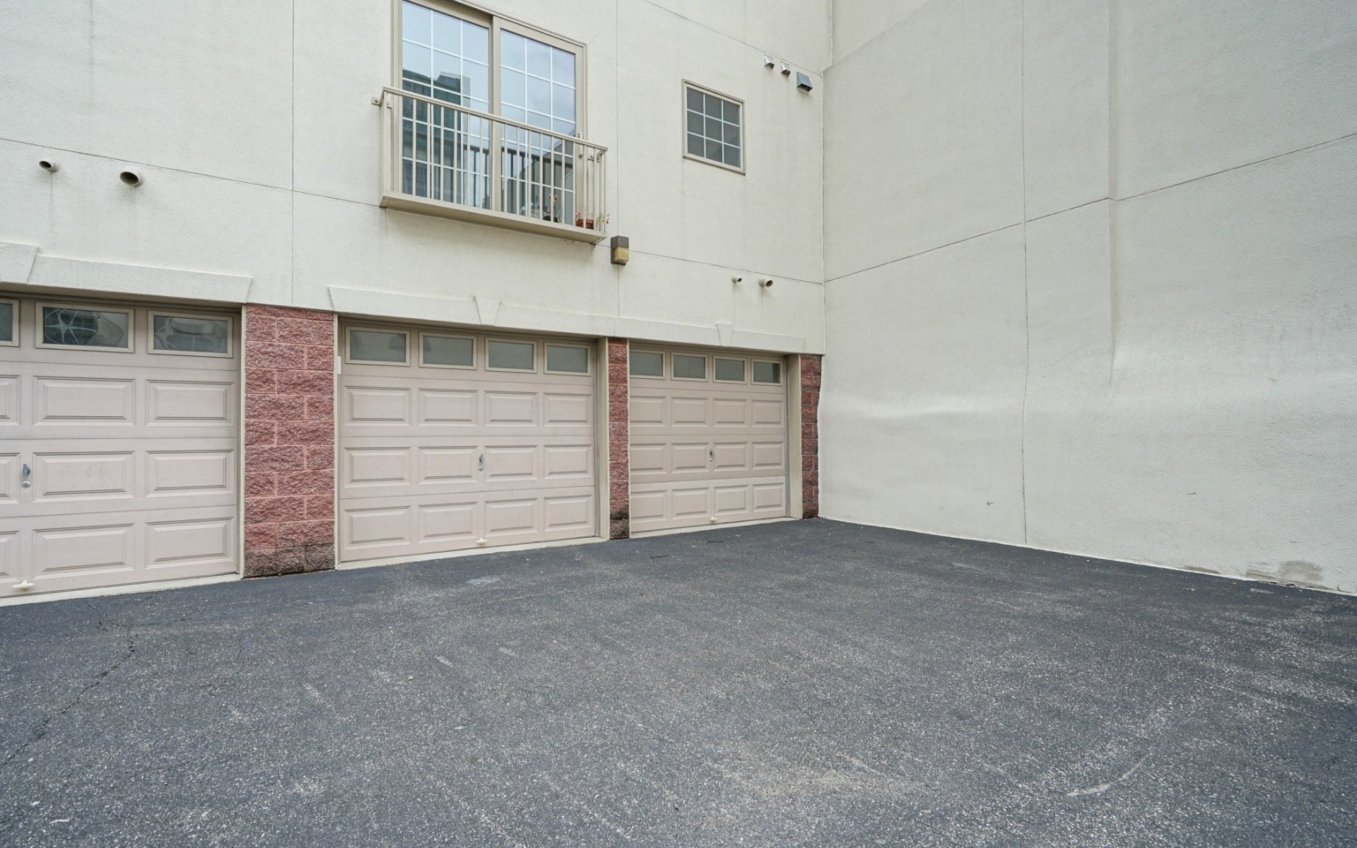2230 Fairmount Ave, #B