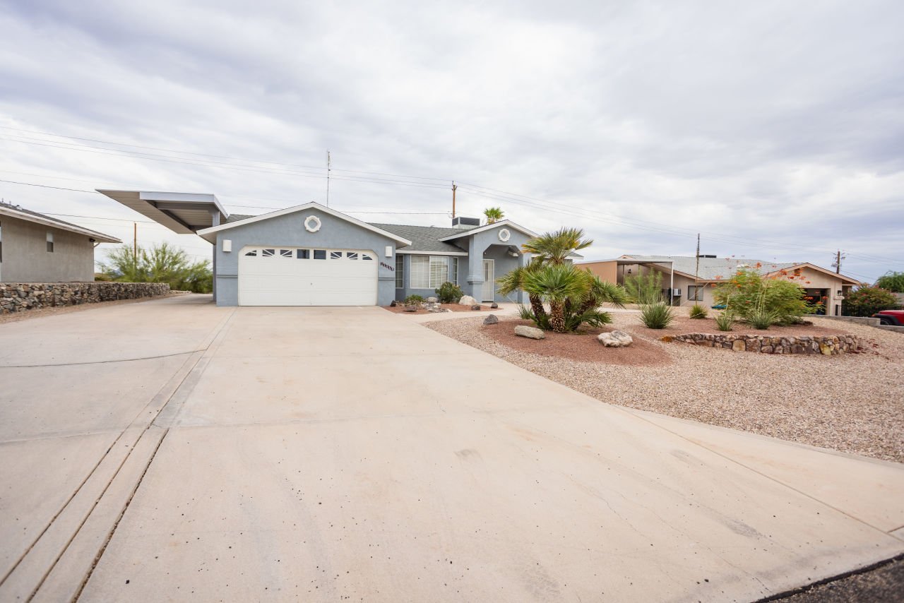 2860 Arabian Dr