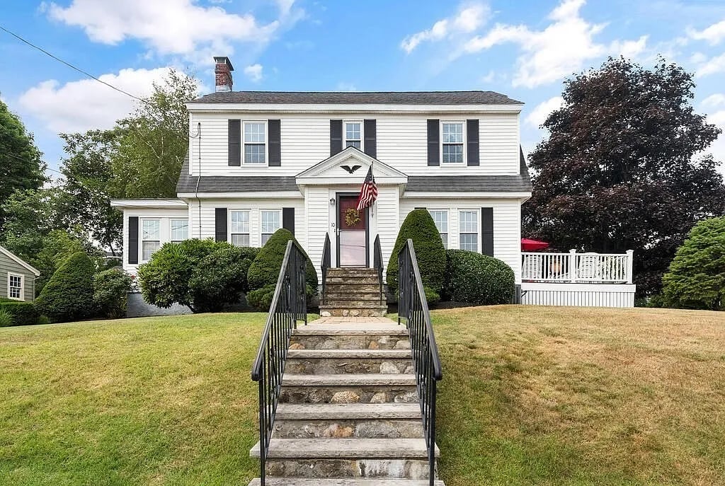 10 Westland Ave