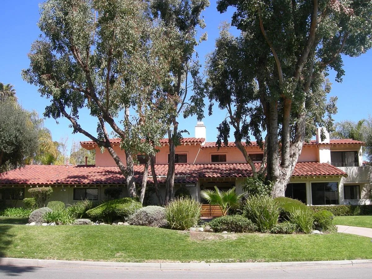 26341 Calle Roberto