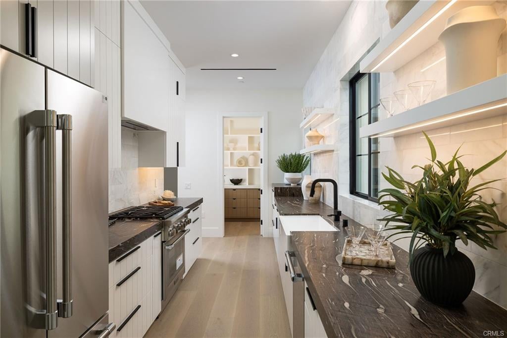 9121 Christine Dr.