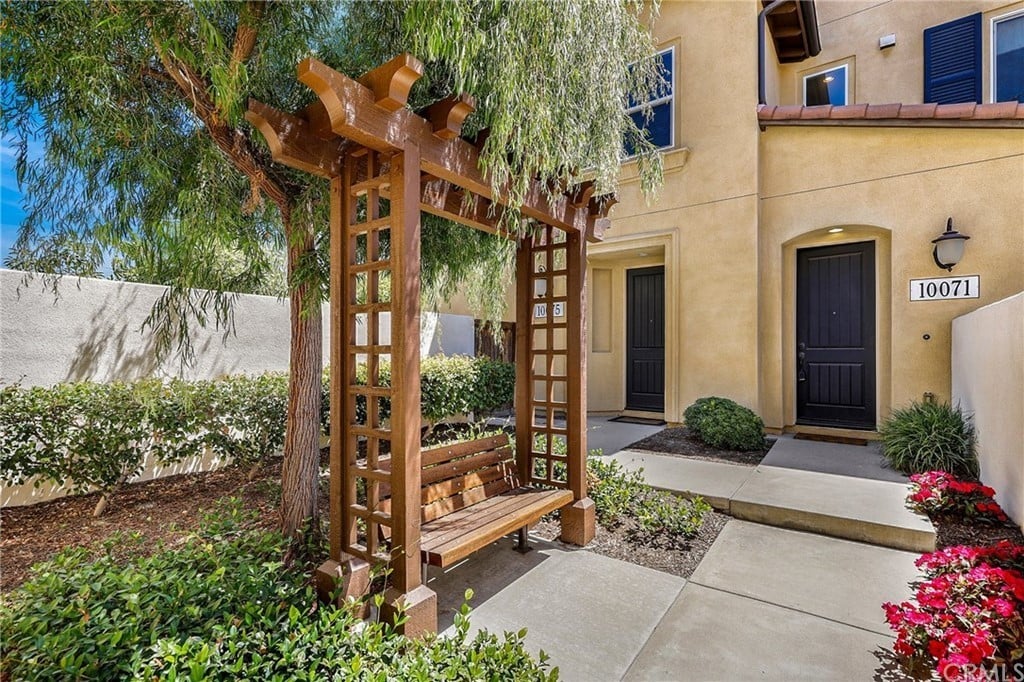 10071 Solana Dr