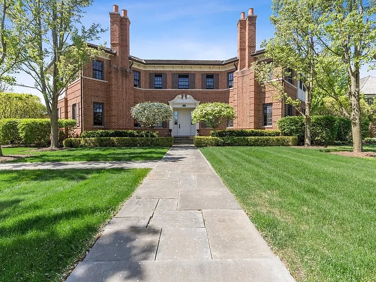 1100 Olmsted Dr