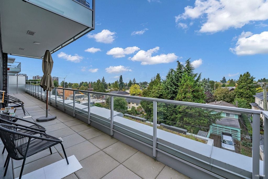6733 Cambie St, #501