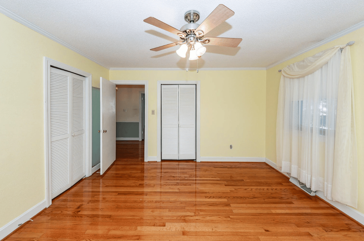 1039 Riverview Drive