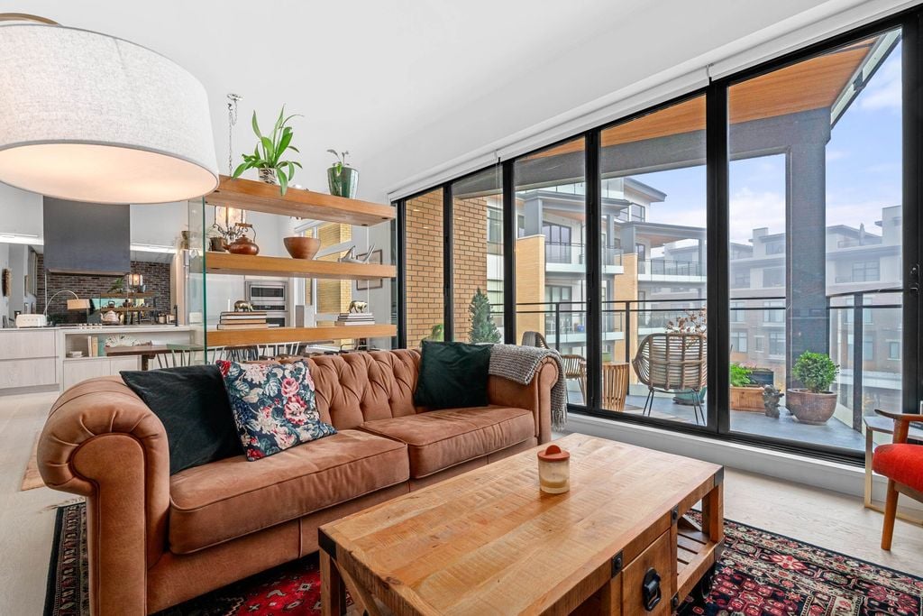 300 Salter St, #310