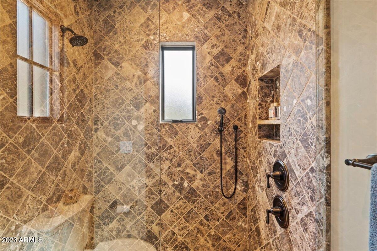 9514 E Madera Dr