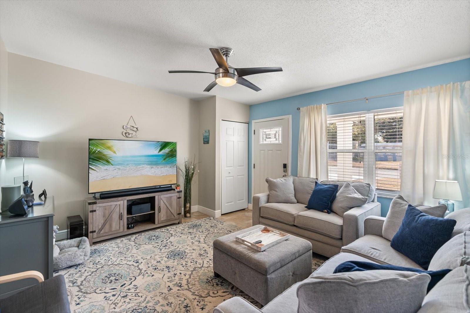 125 FAIRWAY DR