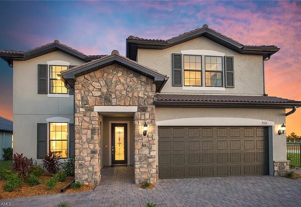 9211 Holden Dr