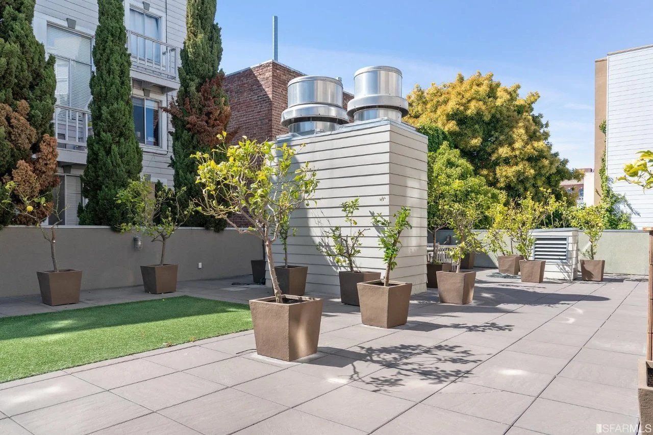 Citrino Condominiums