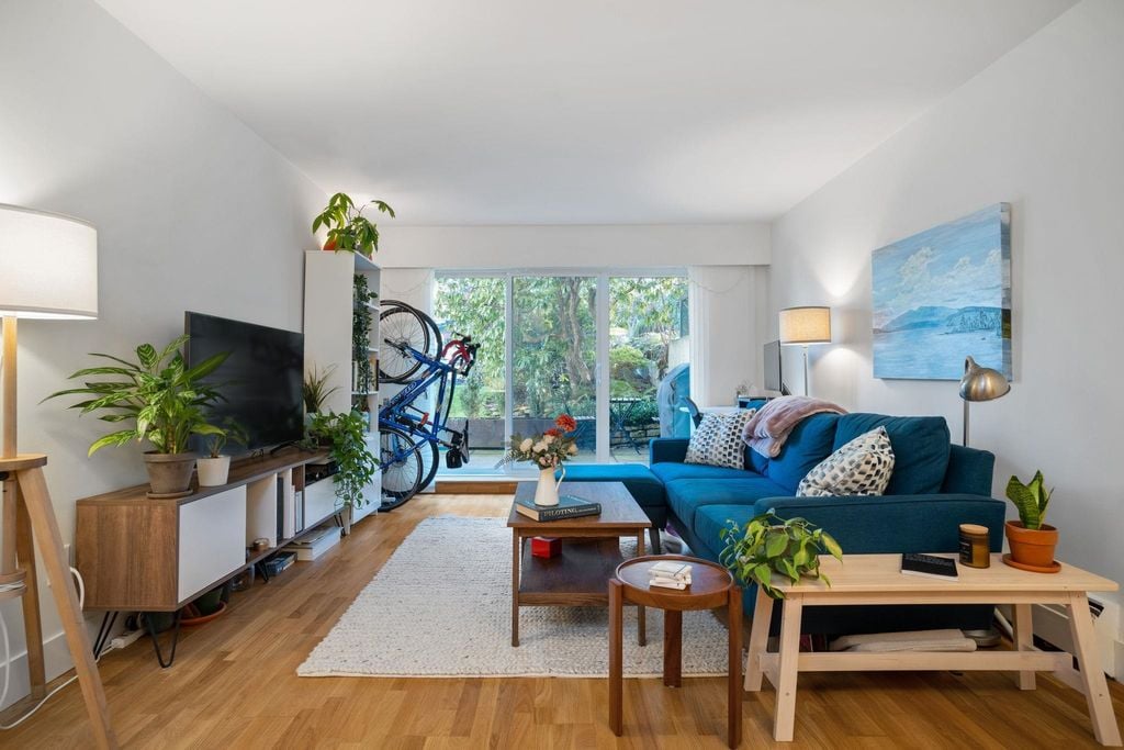 2125 W 2nd Ave, #207