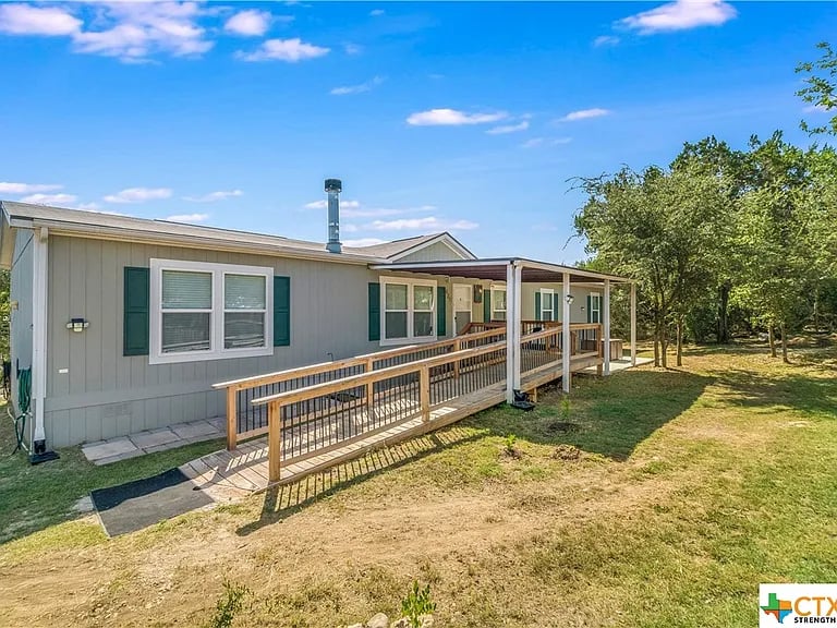 623 Henderson Dr