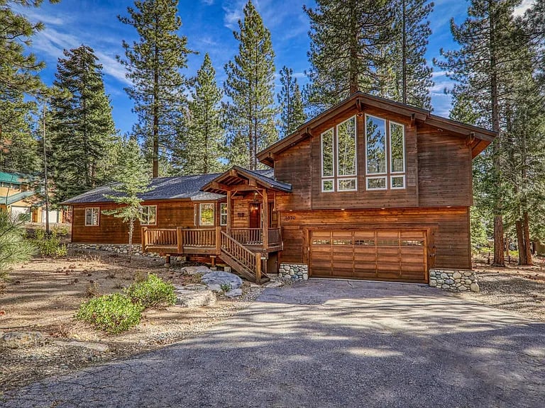 1070 Trent Lane