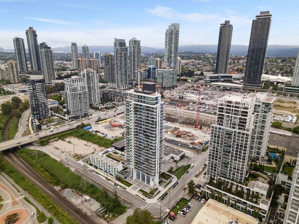 2425 Alpha Ave, #307