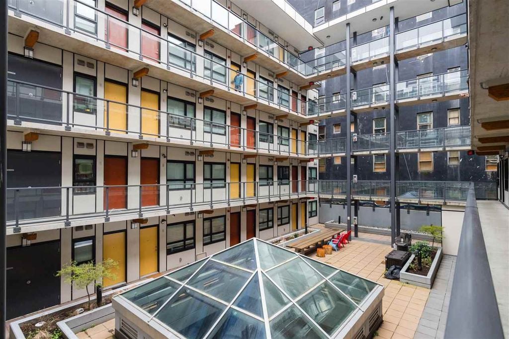 138 E Hastings St, #201