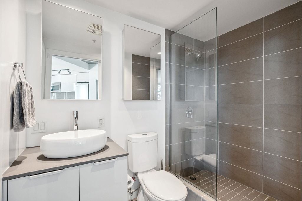 128 W Cordova St, #3506