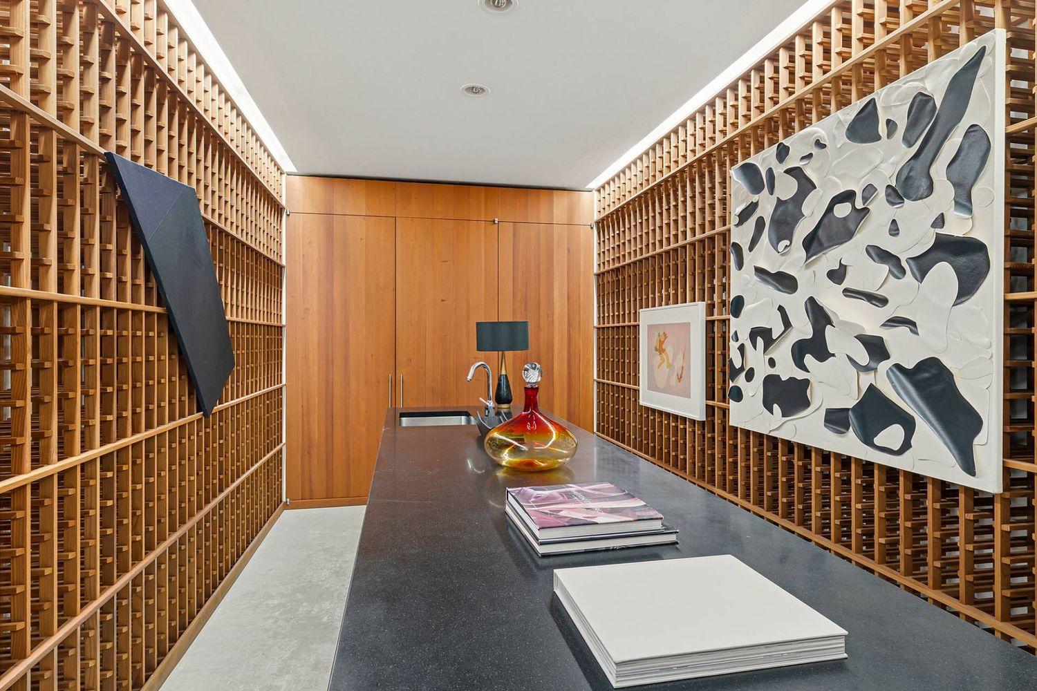 HAMPTONS ARTIST RETREAT BY NOTABLE ARCHITECT ON NEARLY 10 ACRES