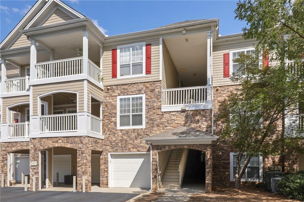 524 Sandringham Dr