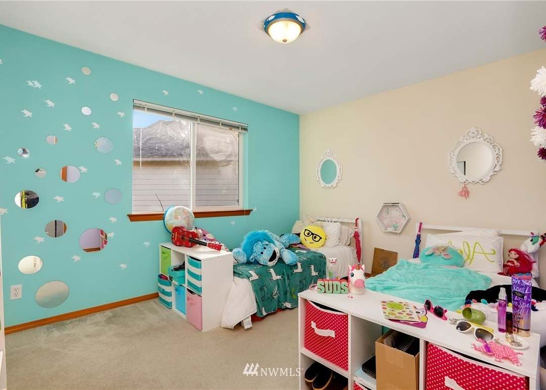3413 68th Dr NE