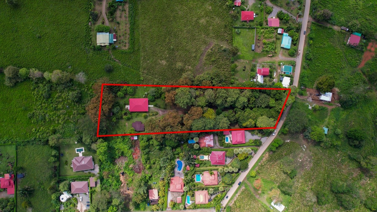 House for Sale in Ojochal, Costa Rica – Traditional Charm on 2.75 Acres