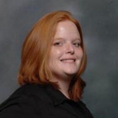 Maureen Solache Waukegan, IL Real Estate Agent Headshot