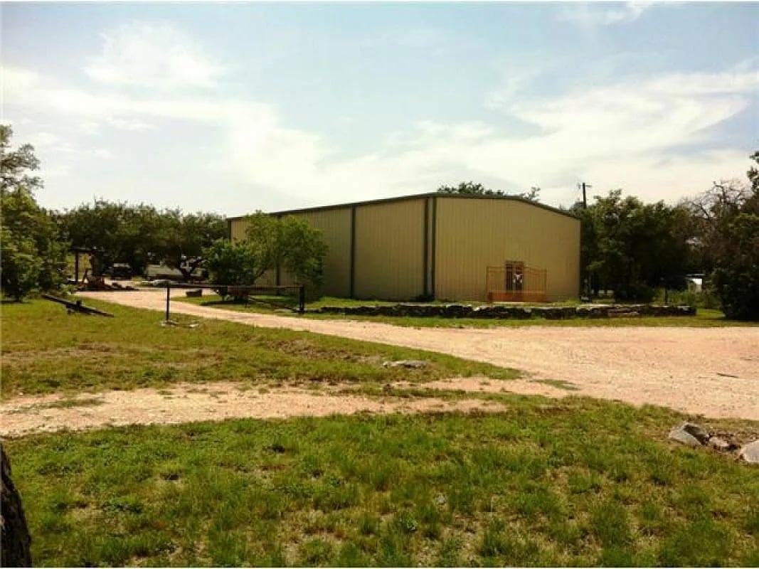 7748 E Us Highway 290 #B