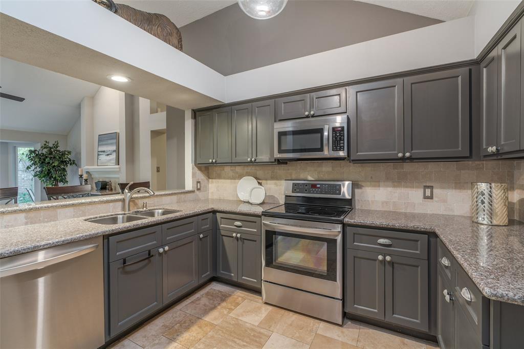 3515 Cape Forest Dr