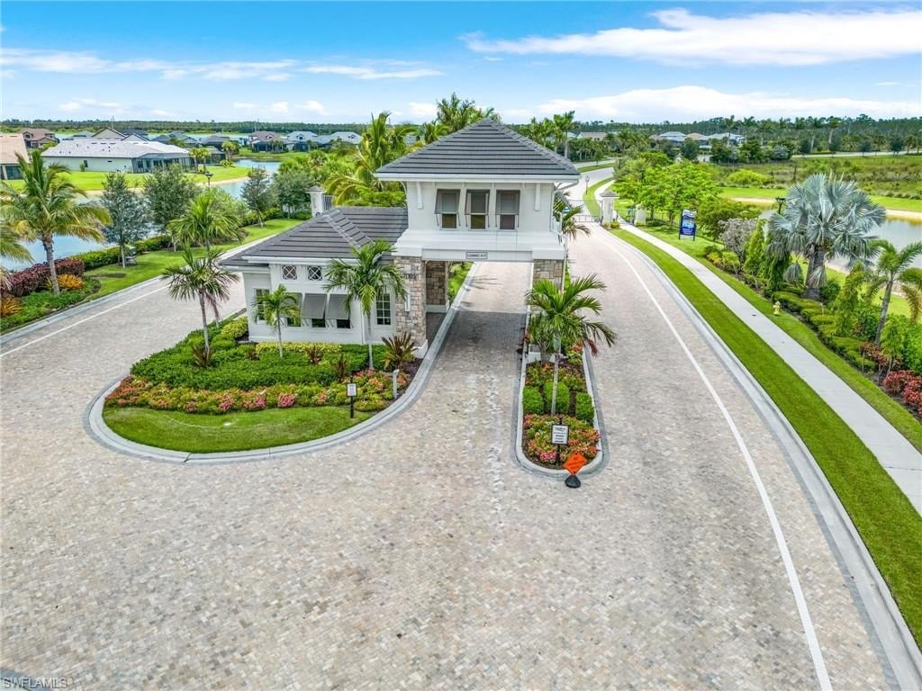 14392 Blue Bay Cir