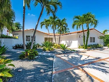1962 NE 119th Rd
