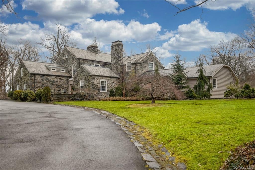 3 Hampshire Cir