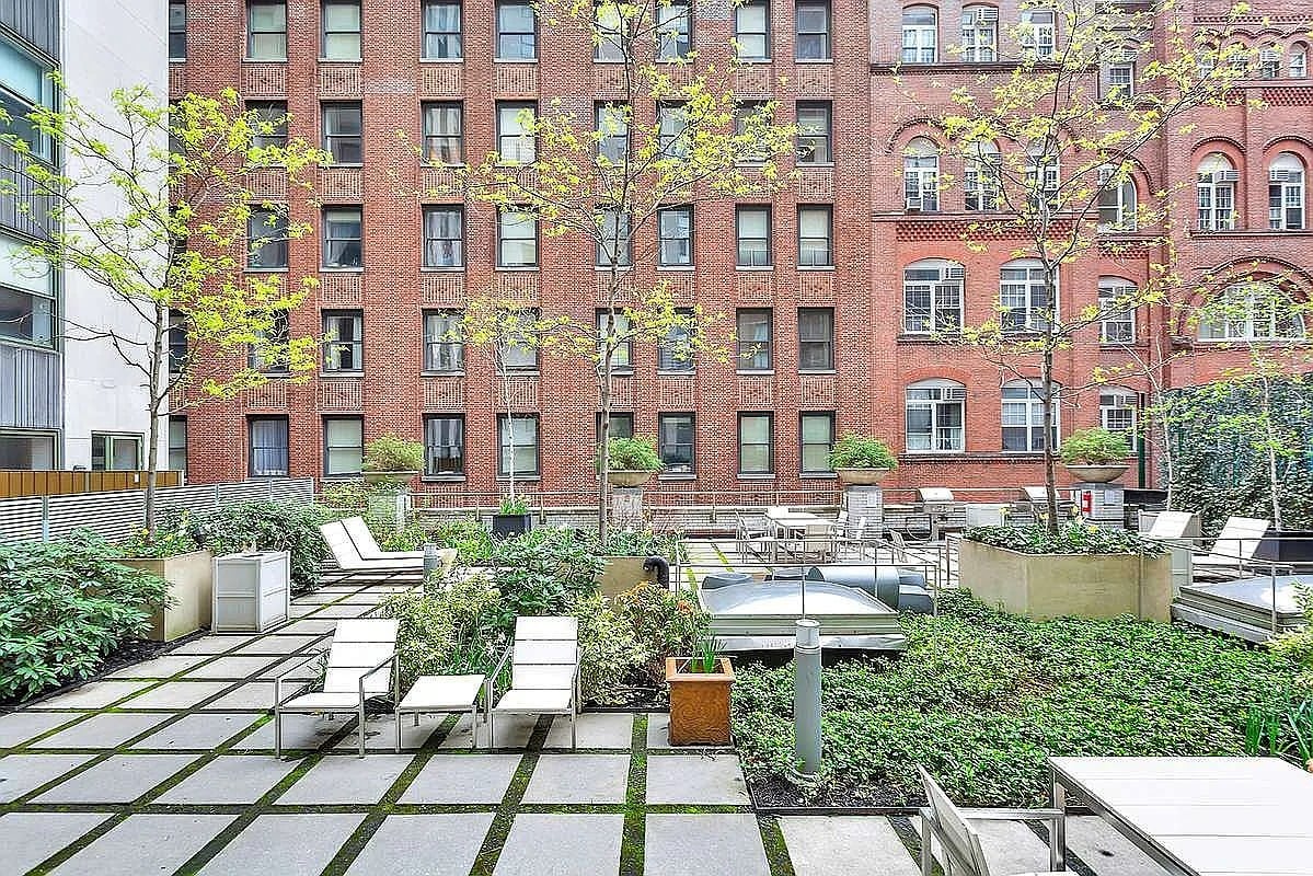 99 John St APT 425