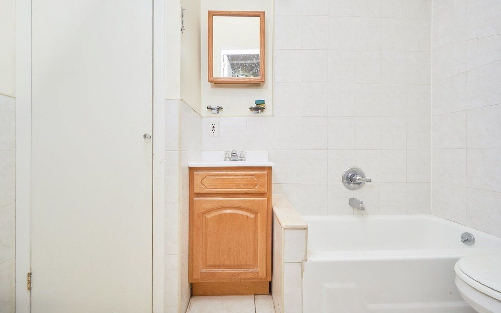 1059 Second Ave, #2A