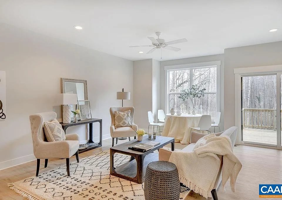 115 Blithe Ct