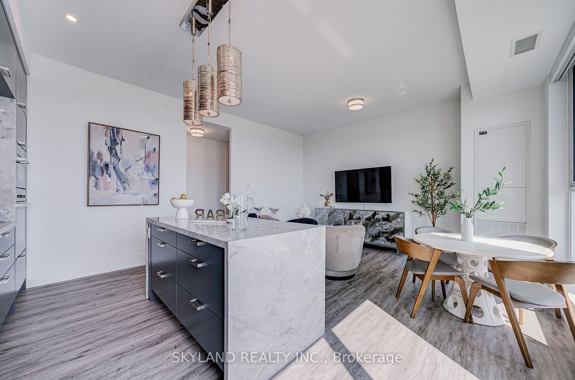 LUXURY IN TRIDEL