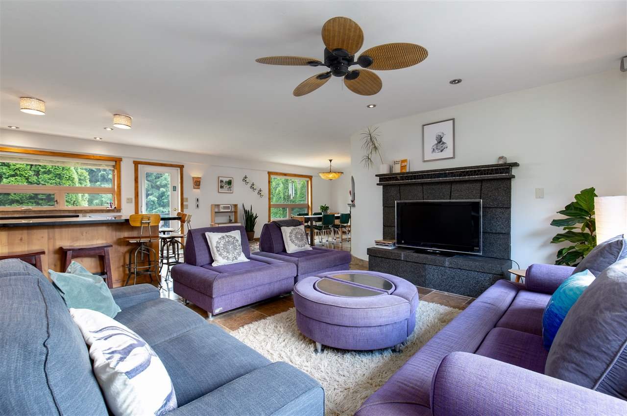 1428 Collins Rd