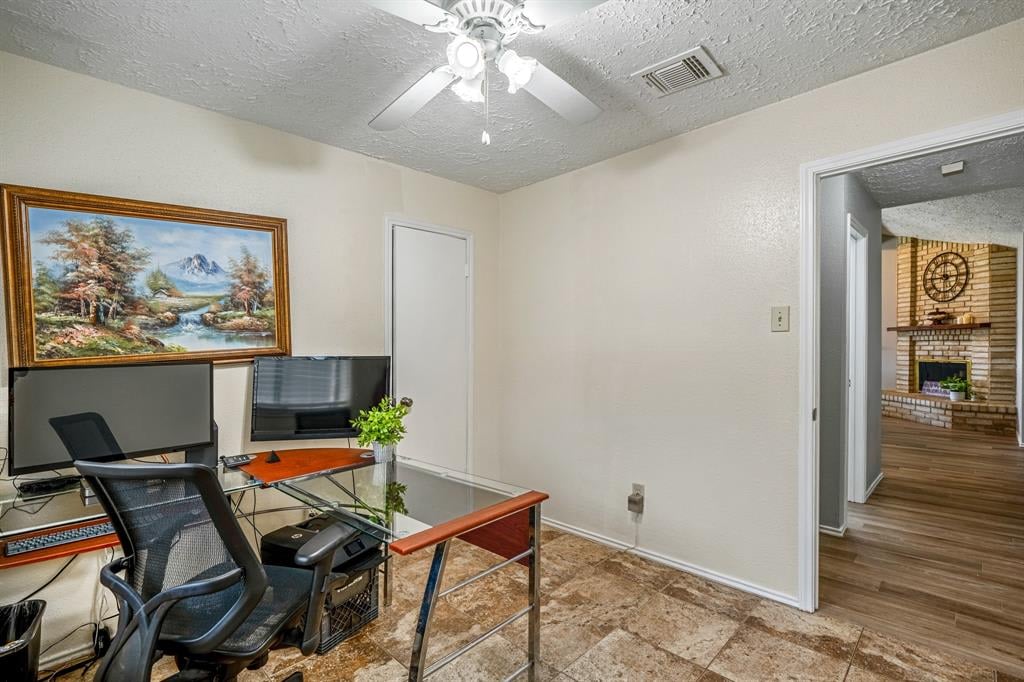 13411 LYNDONVILLE DRIVE