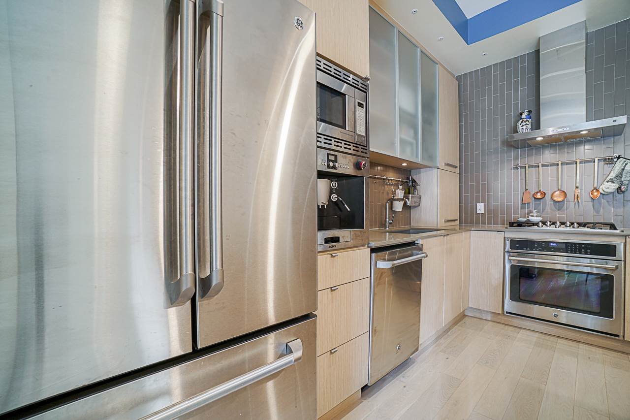 115-262 Salter St