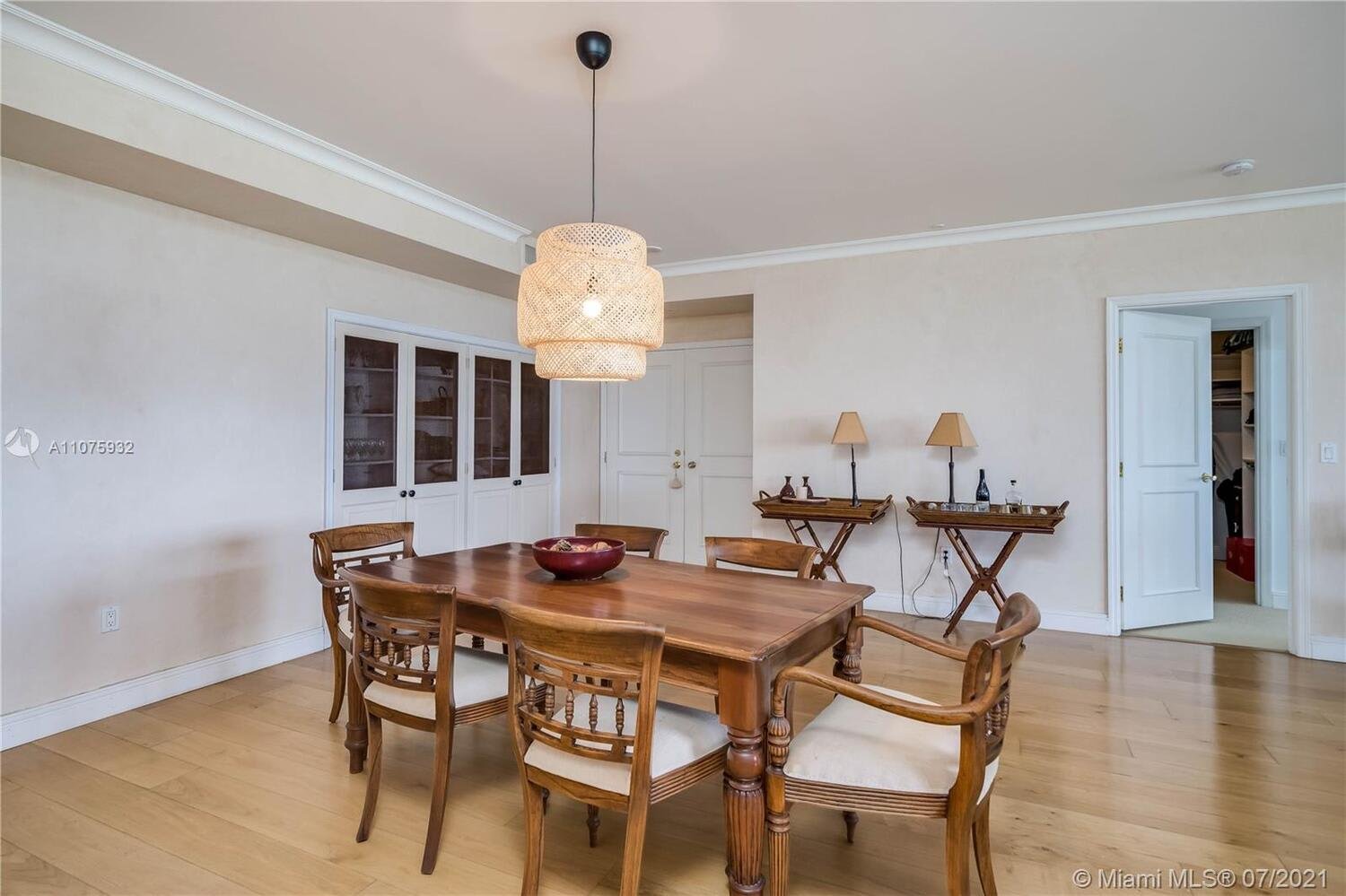 9601 Collins Ave, #505