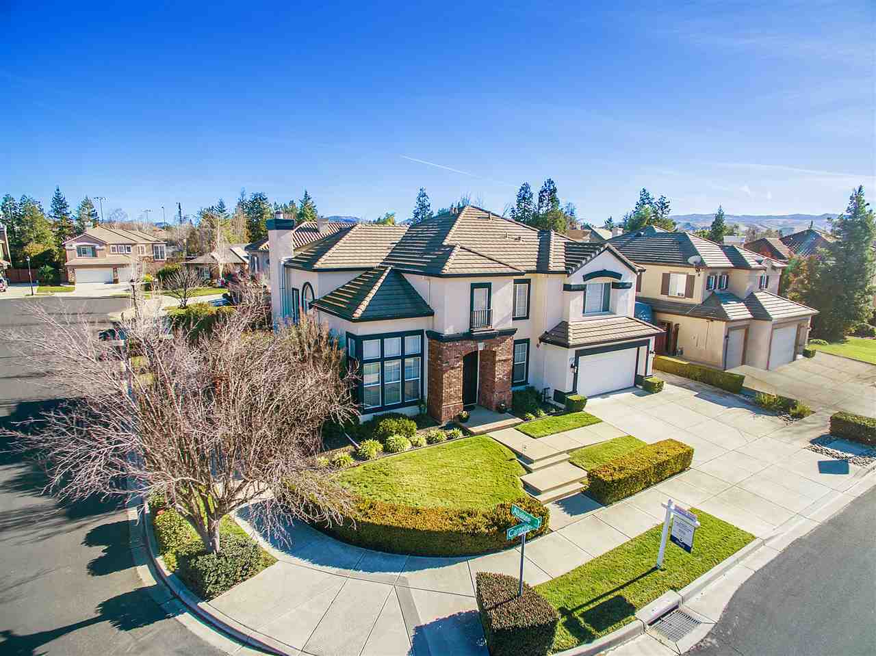 1538 Carnelian Ln