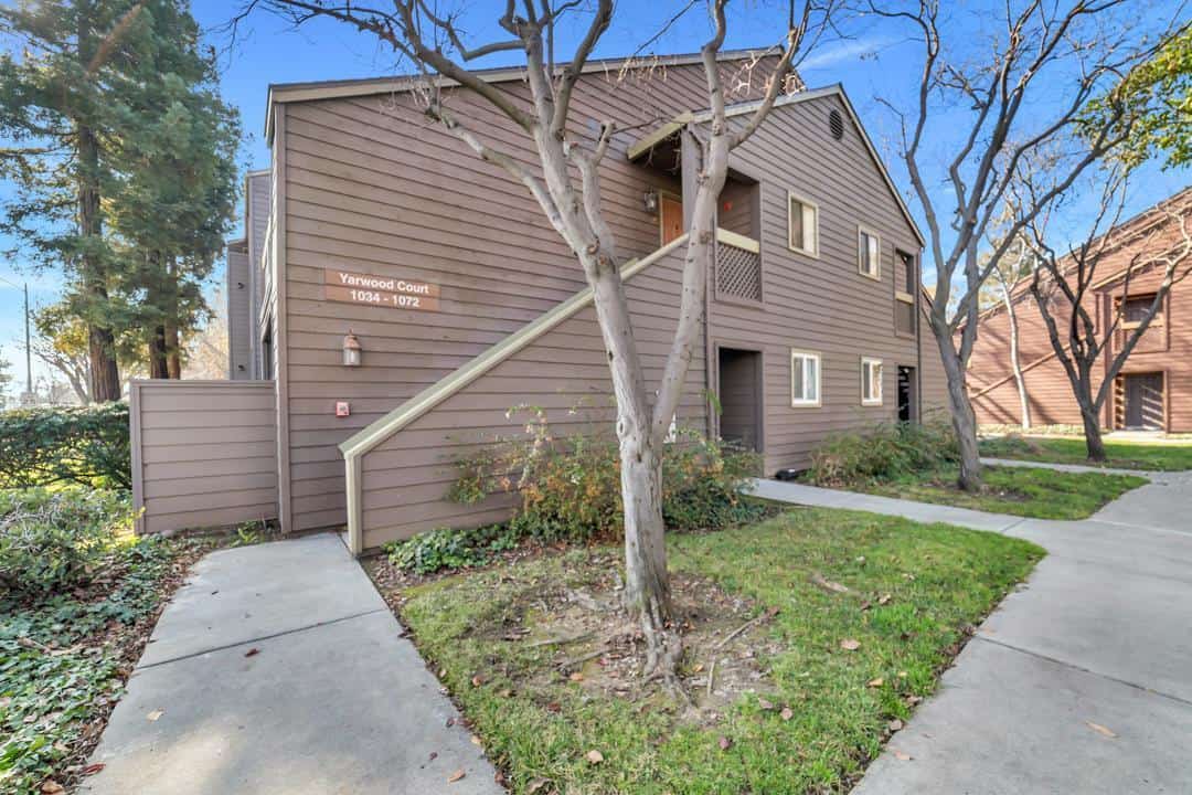 1056 Yarwood Court • San Jose • 95128