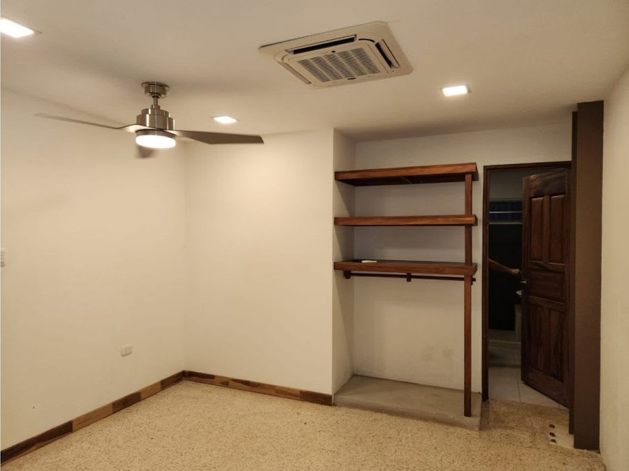 SE Vende Una Hermosa Casa Ubicada en San Isidro General