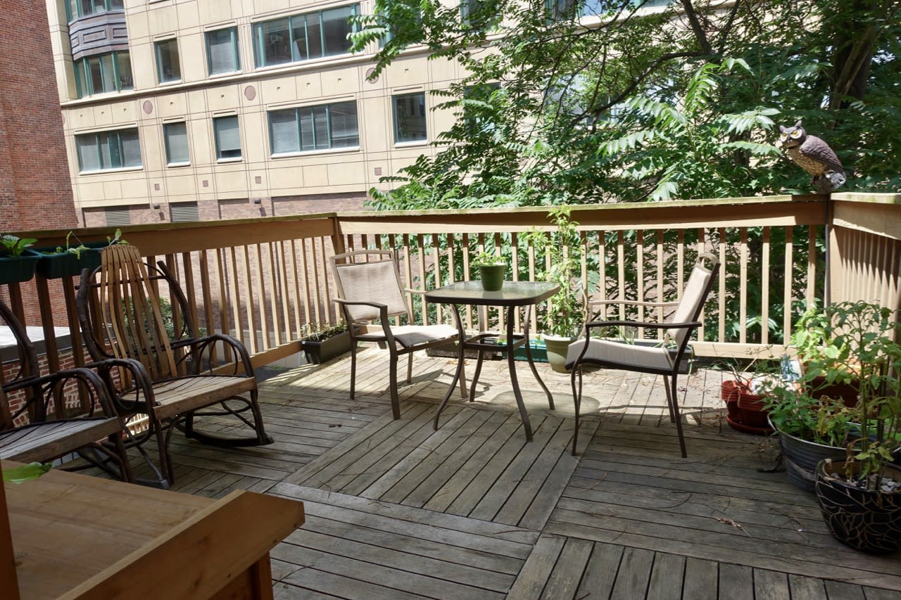 Saint Botolph Street - 2 Bed 1 Bath w. Laundry/DECK/Parking and AC! 