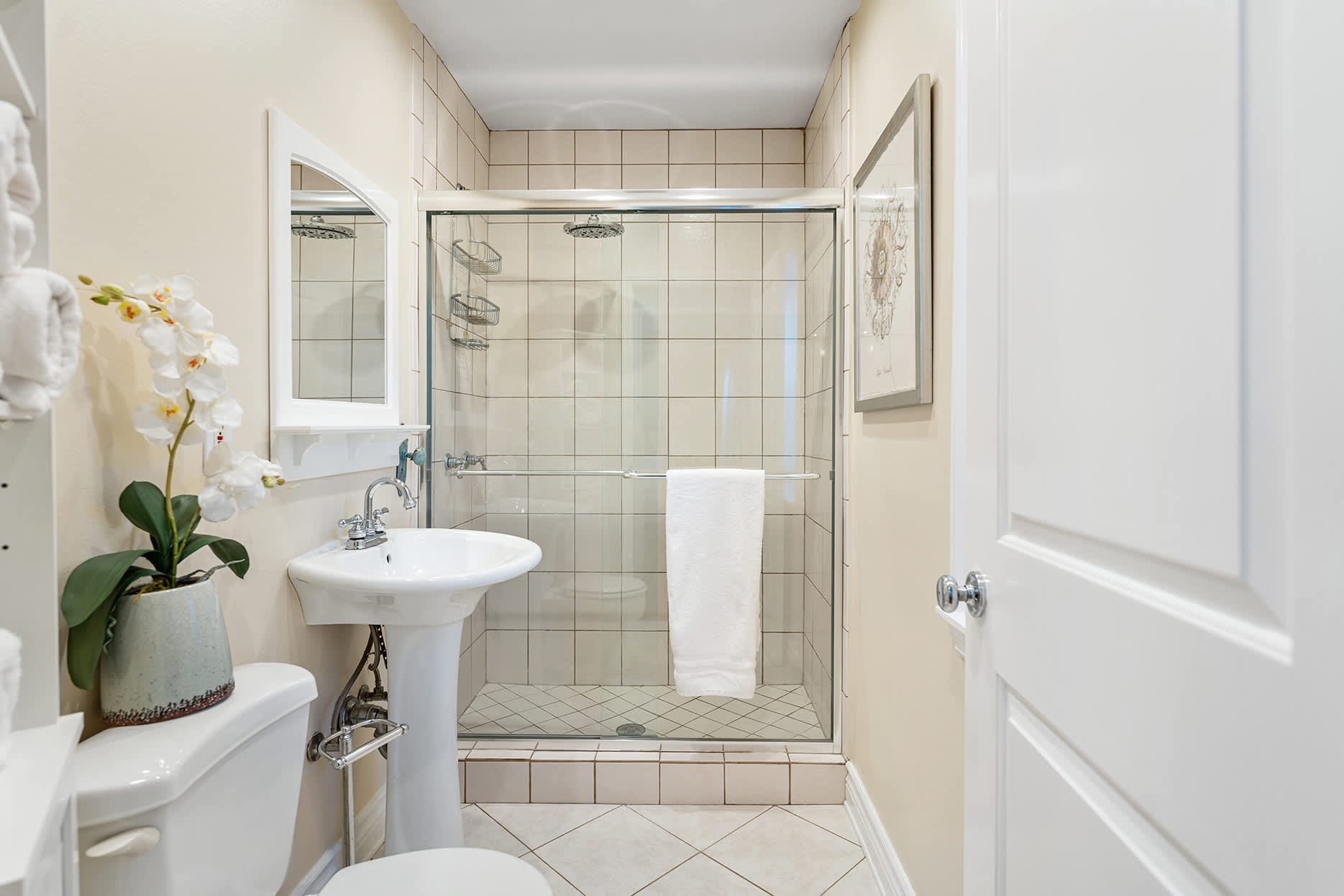 4001 W Clark Avenue, Burbank