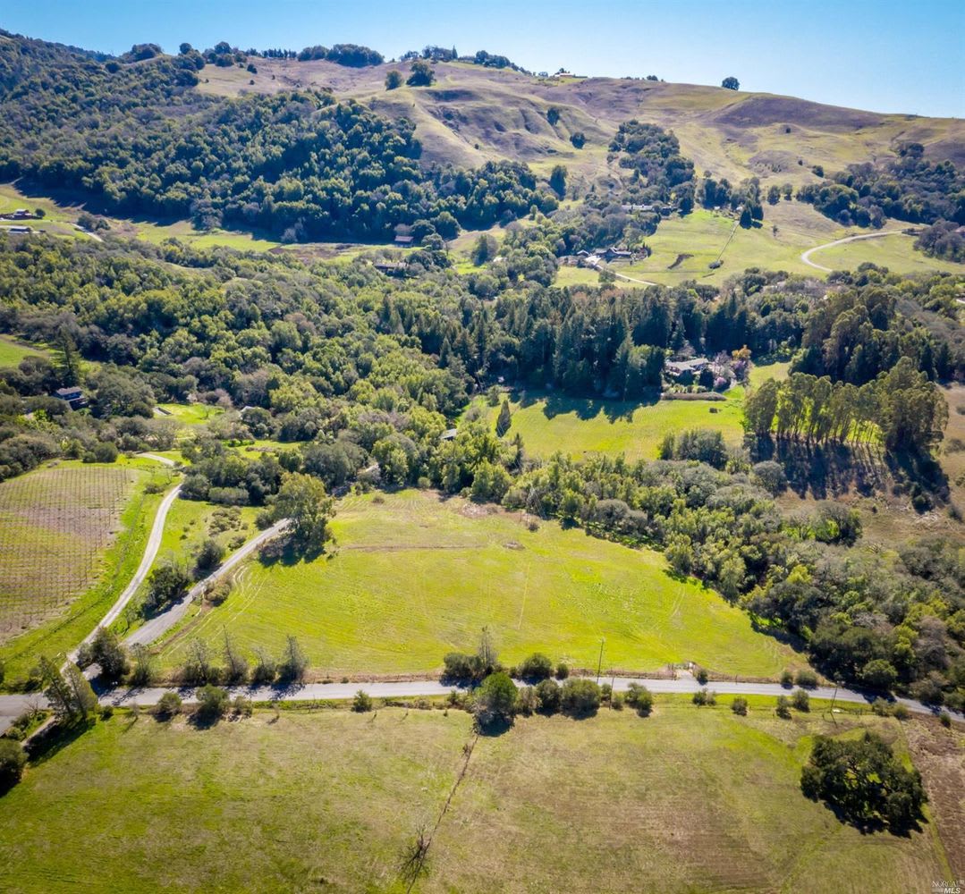 5289 Sonoma Mountain Rd