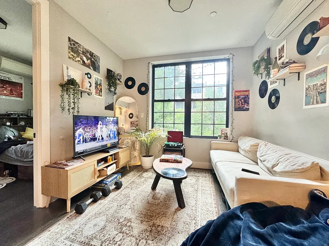 771 Lexington Avenue 2B