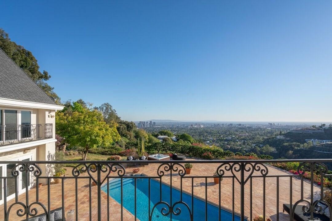 Villa Estate
